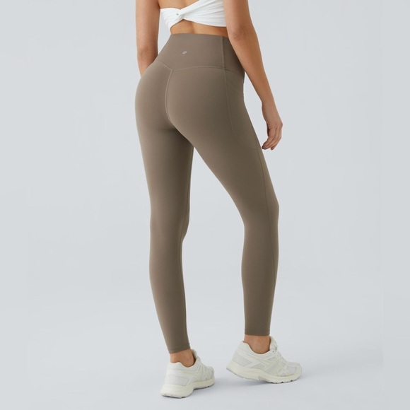 Halara SoCinched High Waisted Tummy Control Training Leggings 7/8 medium nwot - Picture 4 of 5